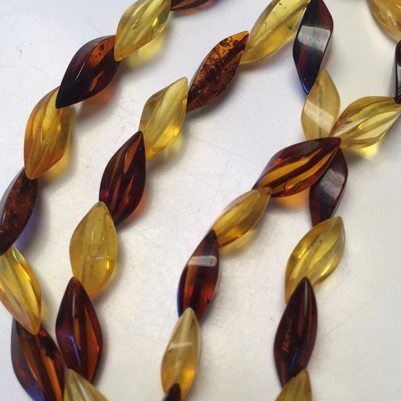 Baltic Natural Amber Necklace and Bracelet - Picture 7 of 9